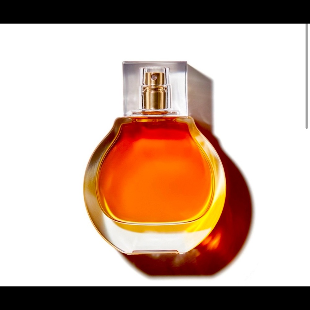 New KKW x Kendall Amber Fragrance